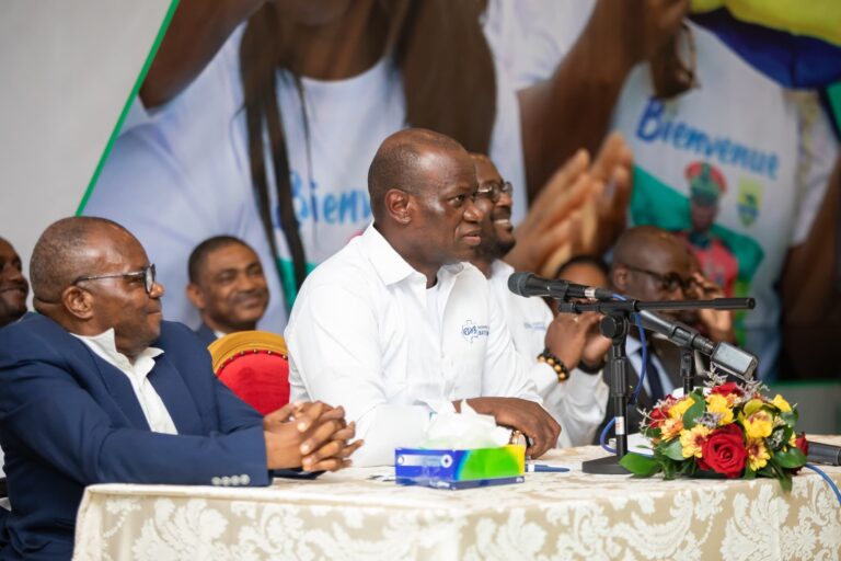 OLIGUI NGUEMA rencontre les associations du Gabon
