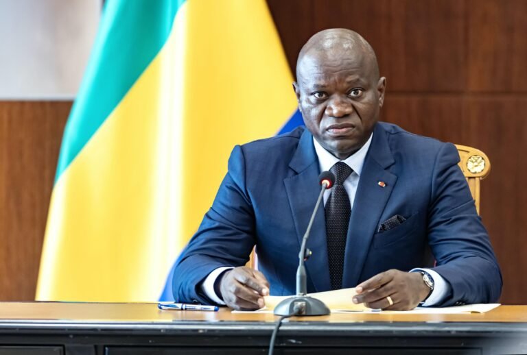 Brice Clotaire OLIGUI NGUEMA en chef d&rsquo;oeuvre d&rsquo;une véritable décentralisation